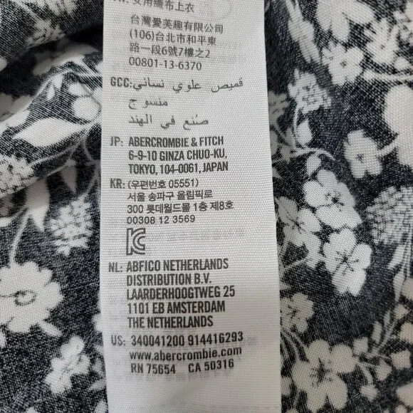 Hollister Black Floral Viscose Sleeveless Blouse Cami Faux Button Boxy Size M - Picture 9 of 9